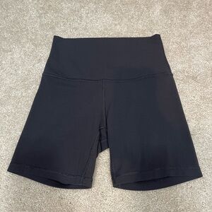 LULULEMON BLACK ALIGN HIGH RISE BIKER SHORTS 6” SIZE 4